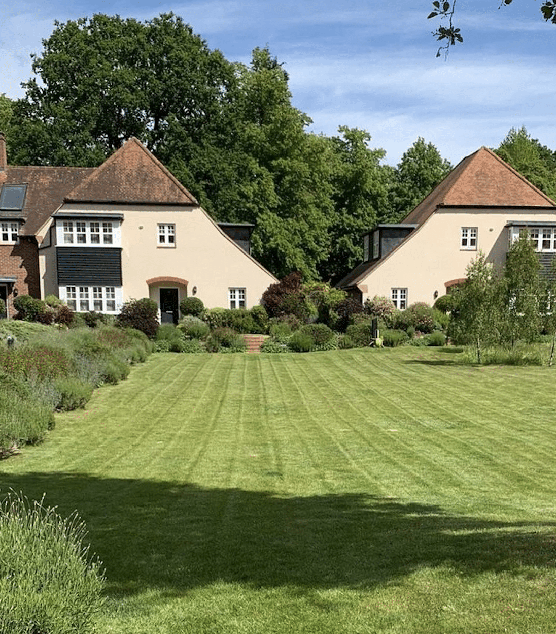 Lawn Maintenance Surrey, Berkshire, Hampshire